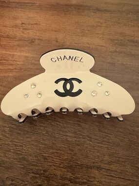 New Designer Beige and Black Crystal CC Logo Hair Claw
